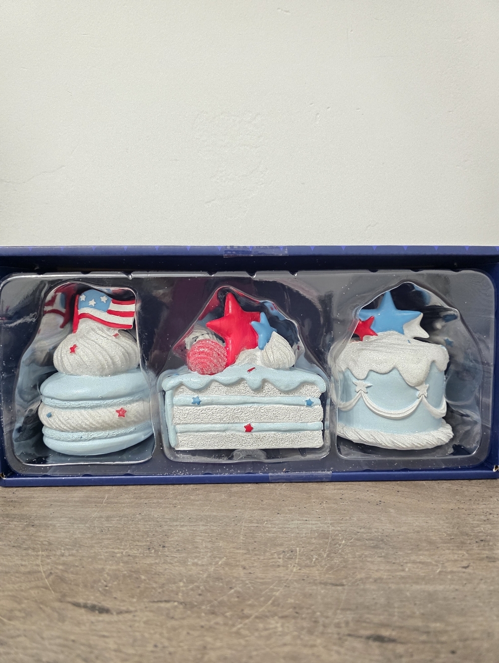 Patriotic USA 4th of July Americana Ice Mini Cakes Decor
